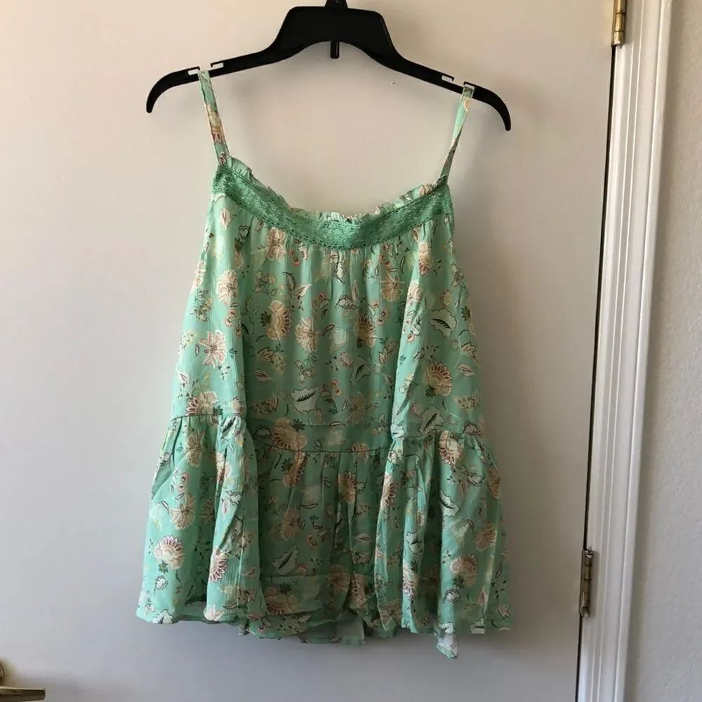 Torrid Crinkle Gauze Sleeveless Tank Size 2X NWT Green